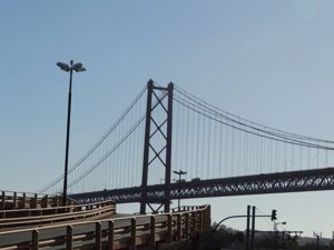 25 de Abril Bridge